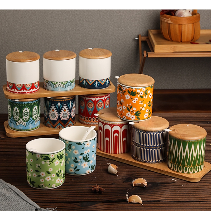 Korean Kitchen Gadgets - เซรามิคเครื่องปรุงรส Jar ชุดเครื่องเทศเกลือพริกไทย Organizer Nordic ในครัวเรือนเครื่องมือ